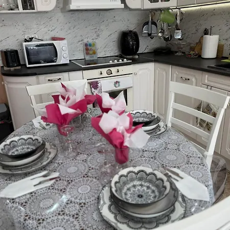 Cozy2br Luxury With Indoor Terrace Апартамент *