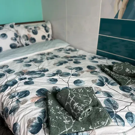 Cozy2br Luxury With Indoor Terrace Apartment